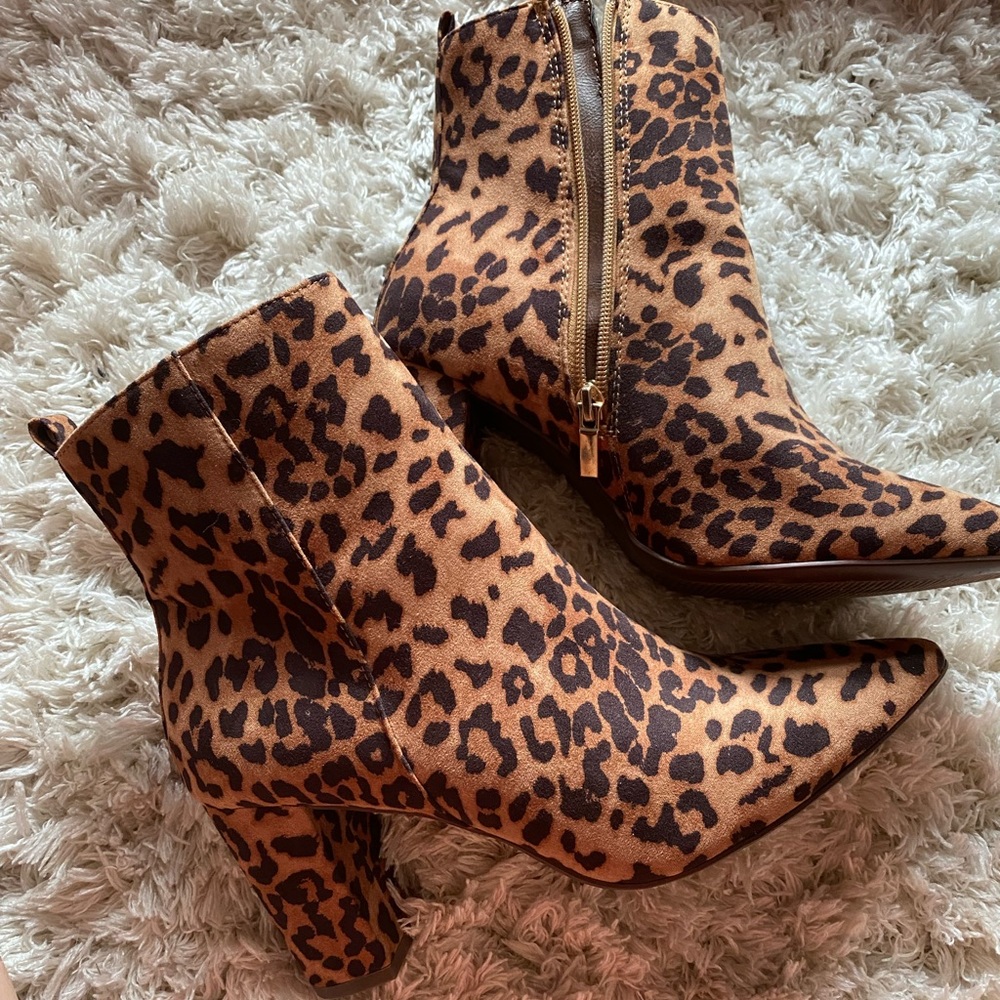 JustFab cheetah heels. Size 9.5.
